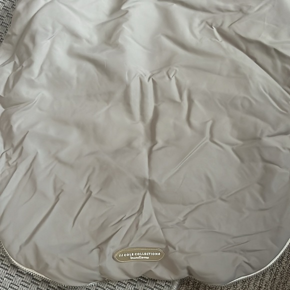 JJ Cole Bundle Me - Stroller blanket - NWOT - Picture 3 of 3